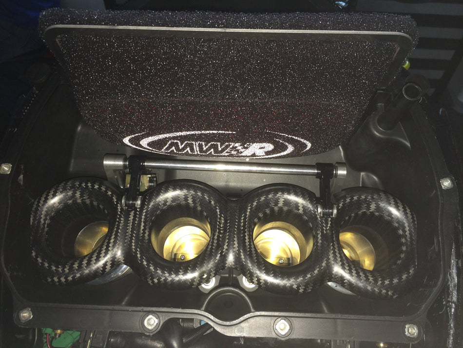 Yamaha R1 vetëm për përdorim në garë